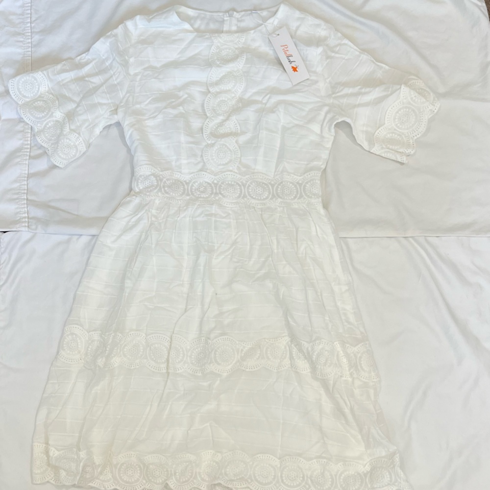 White petal lush dress size XS